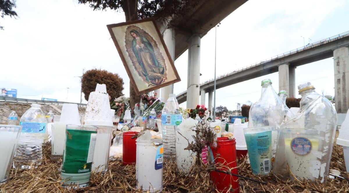 En el lugar permanece un memorial dedicado a las víctimas de la tragedia. | Foto: Cuartoscuro