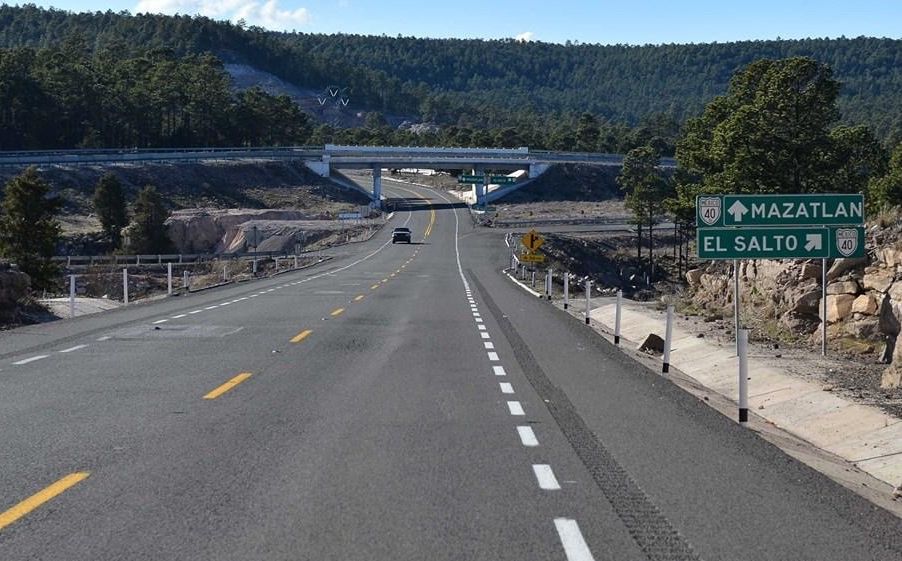 Piden blindar supercarretera Durango-Mazatlán por asaltos y accidentes.| Archivo MILENIO.