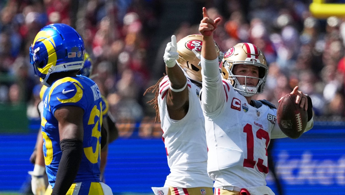 Brock Purdy lidera victoria de 49ers sobre Rams en Australia (AP)