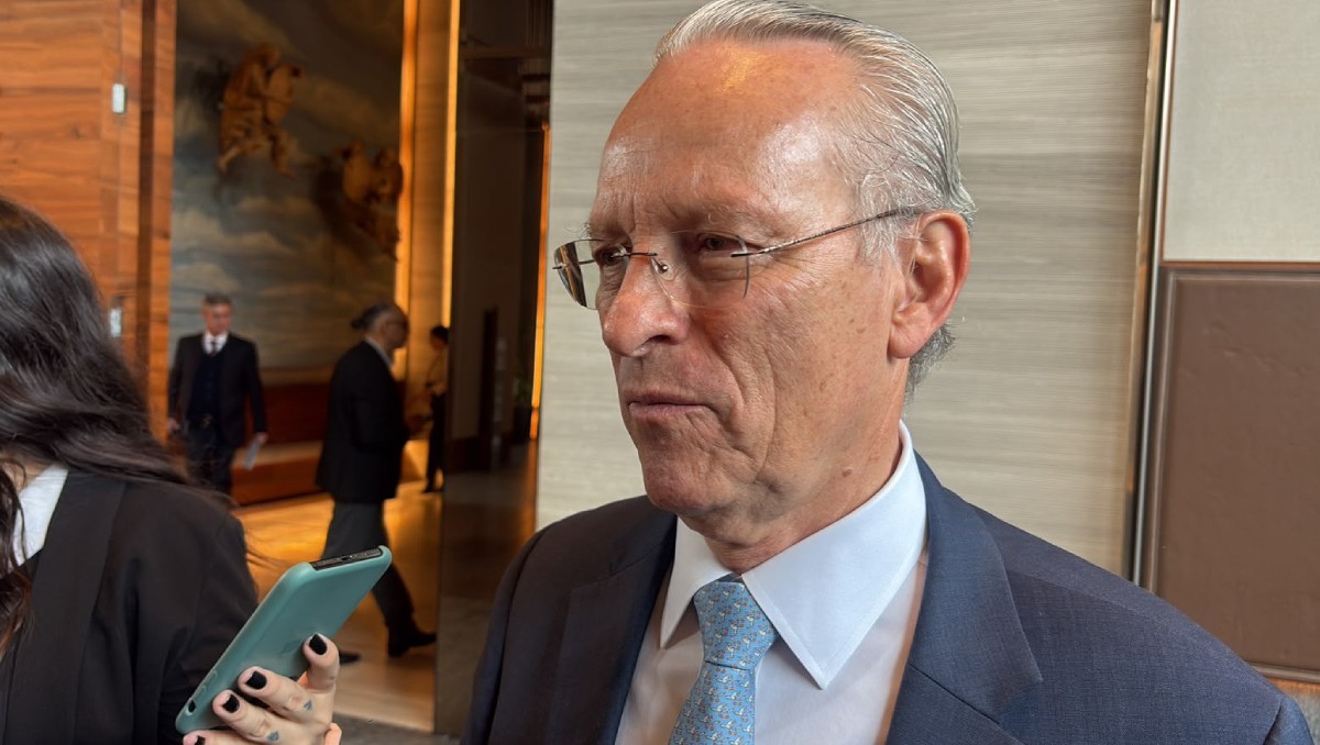 José Medina Mora Icaza, presidente del CCE, responde a preguntas de la prensa. | Foto: Giselle Soriano