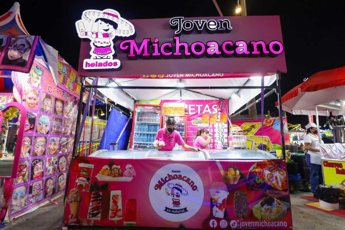 El sabor de Michoacán se instala en la Feria de Torreón. | Foto: Verónica Rivera.