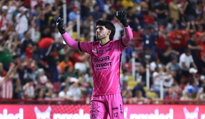 Luis Jiménez, portero del Necaxa, se disculpó después de realizar un corte de manga contra sus propios aficionados luego del partido ante Puebla.