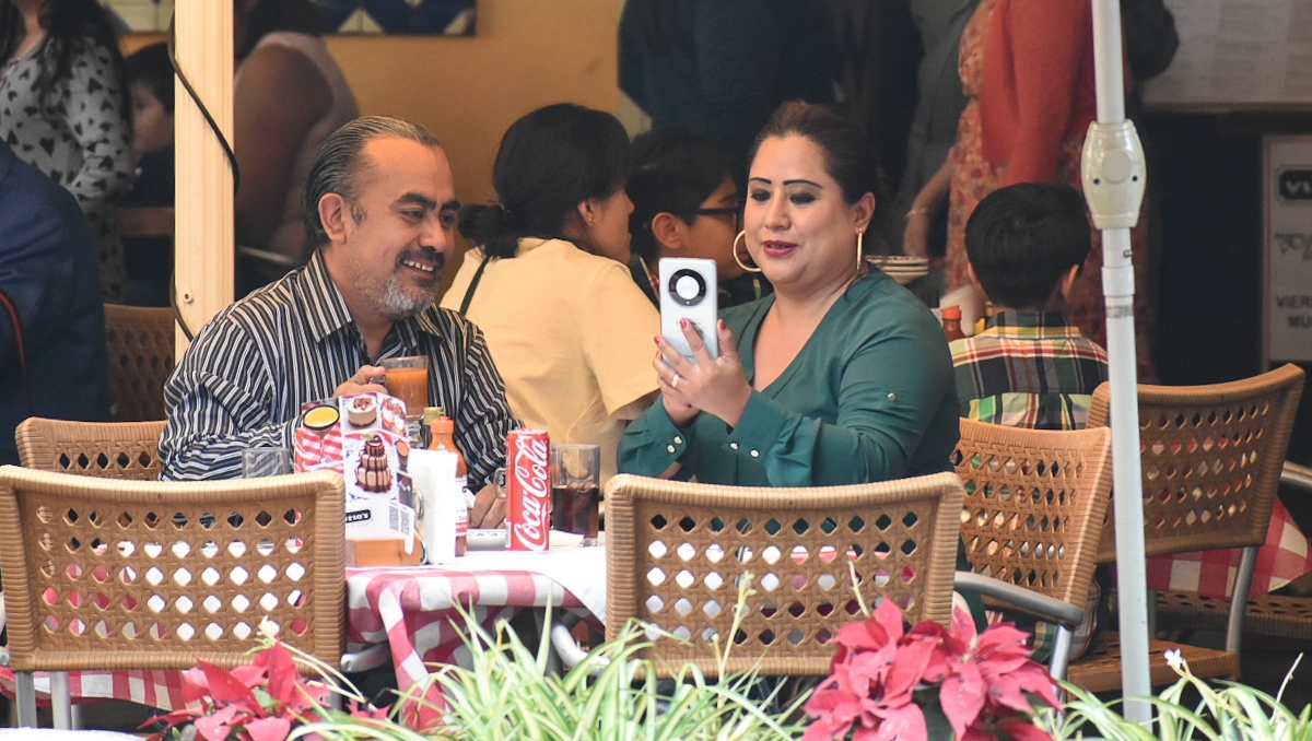 Restauranteros prevén alza en consumo por fiestas patrias en Puebla | EsImagen