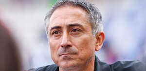 Antonio Contreras ofrece disculpas a reportera por polémica respuesta tras derrota de Chivas Femenil.