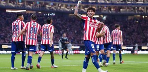 Chivas golea a Pumas en el Akron y se declara listo para el Clásico Nacional.