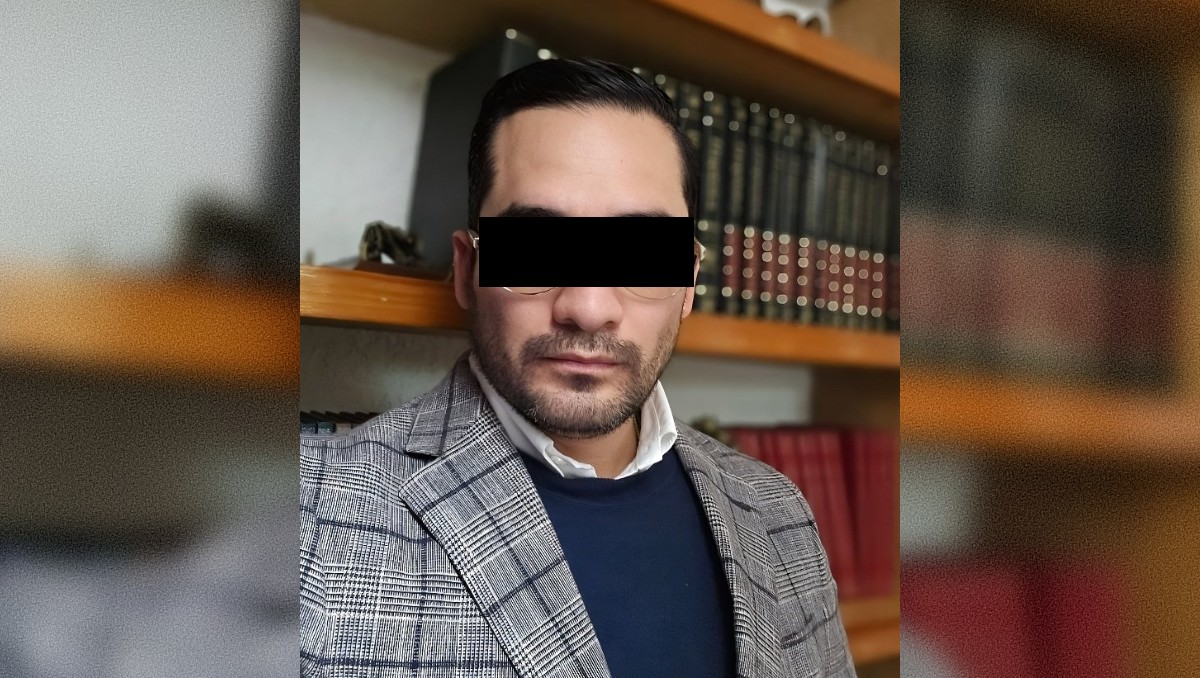 Detienen a presunto extorsionador que se hacía pasar por titular de la UIF | X: @delafuentezeind