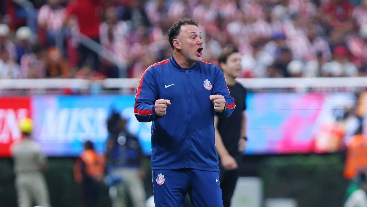 Gabriel Milito asegura que Chivas llegará con cabeza fría al Clásico Nacional (Imago7)
