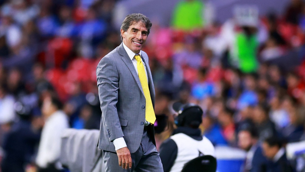 Guillermo Almada critica a su defensa en el Clásico Joven contra Cruz Azul (Reuters)