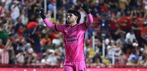 Luis Jiménez, portero del Necaxa, se disculpó después de realizar un corte de manga contra sus propios aficionados luego del partido ante Puebla.