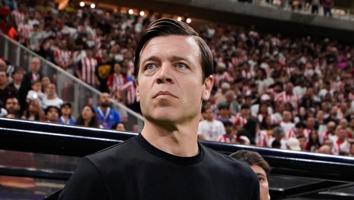 Solari atribuyó la derrota de Pumas al cansancio y la contundencia de Chivas (Imago7)