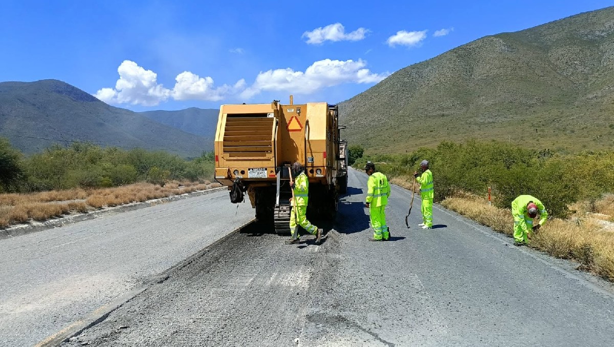 Trabajos de conservación se realizan en distintos tramos de la carretera Tula-Victoria. (SICT Tamaulipas)