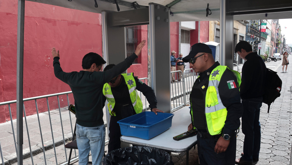 Arcos de seguridad en Puebla por festejos patrios | Agencia Es Imagen
