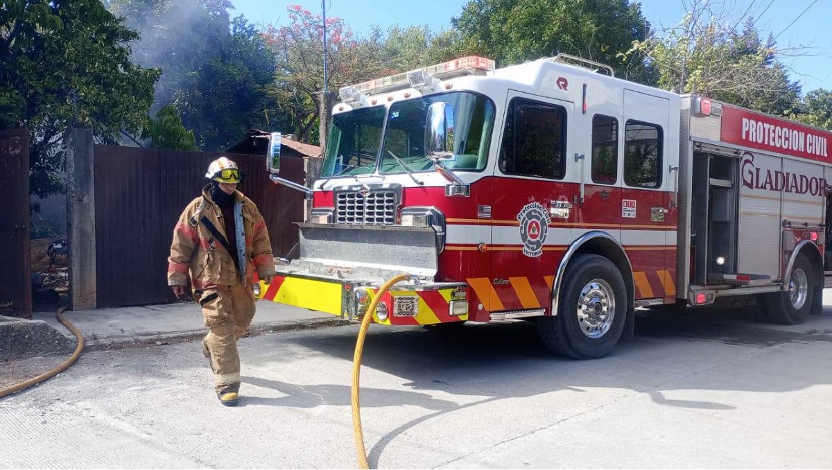 Bomberos de Victoria atienden decenas de incendios durante el fin de semana. (PC Tamaulipas)