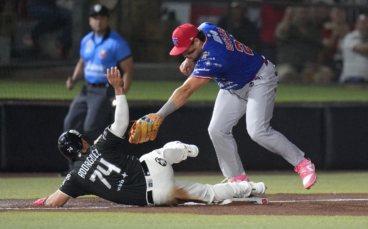 Olmecas de Tabasco vs Toros de Tijuana en el Juego 6 de la Serie del Rey 2026 (Imago7)