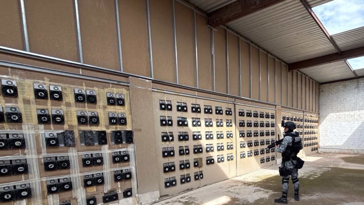 La sofisticada red era una usada para robar criptomonedas desde una bodega lejana en Jalisco (Cortesía)