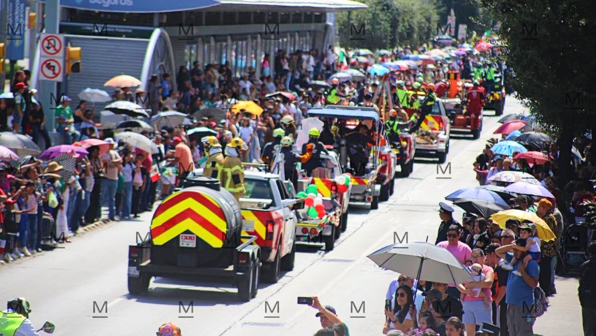Desfile Cívico Militar en León reúne miles de personas | Daniela Béjar