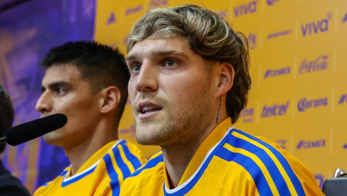 Emiliano Gómez, uno de los refuerzos de Tigres para el Apertura 2026, durante su presentación oficial con el conjunto felino. (Instagram @clubtigres)