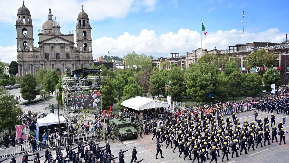 No se esperan lluvias durante el desfile militar-cívico en Edomex. | Foto: RRSS Delfina Gómez