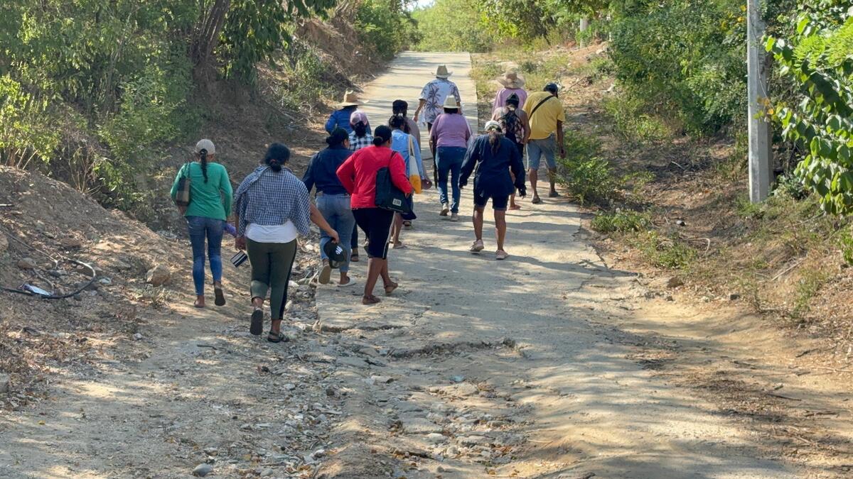 Mujeres campesinas piden ayuda. | Foto: Especial