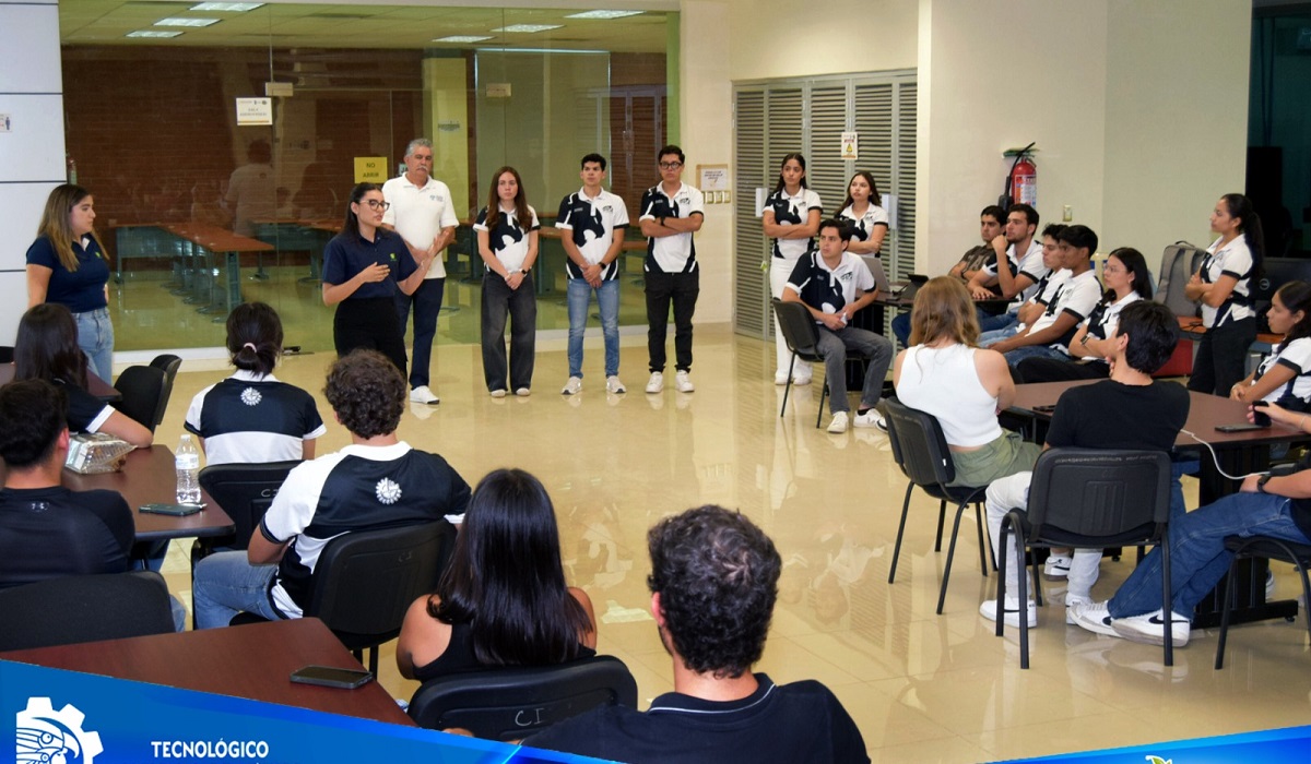 Alumnos en el taller interactivo Lean Manufacturing . (fotografía de ITL)