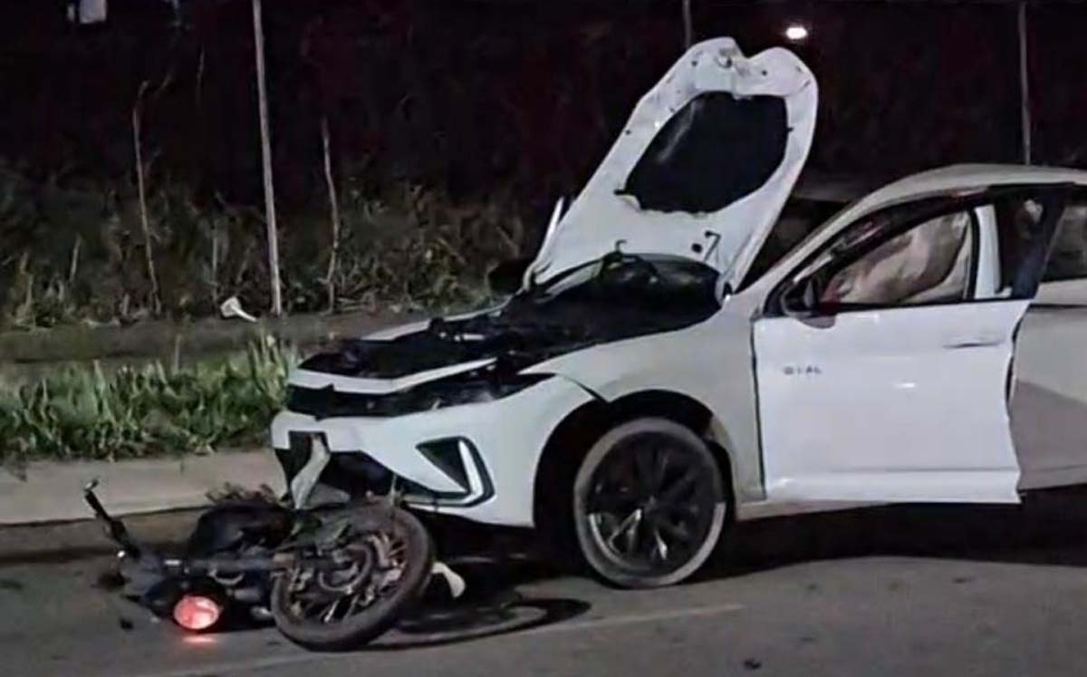 Motociclista muere tras ser arrollado en Durango. | Foto: Aldo Flores