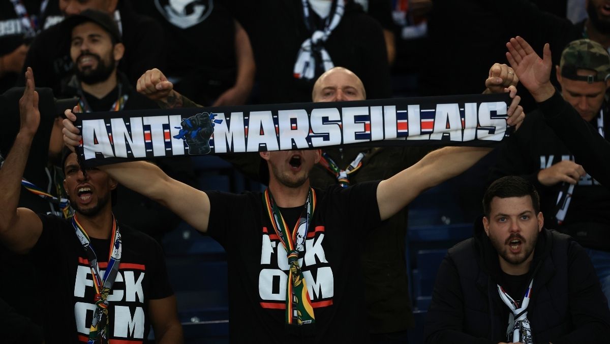 Prohíben a hinchas del PSG viajar a Marsella para el Clásico de Francia (AP)