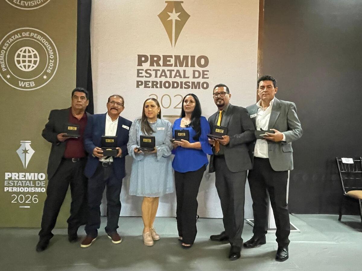 Trece colaboradores de Milenio y Multimedios recibieron este jueves el Premio Estatal de Periodismo. (Manuel Guadarrama)