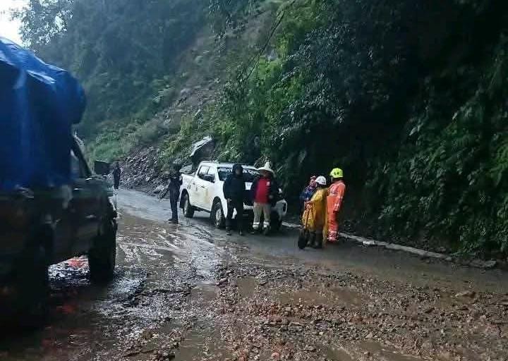 Carretera es reabierta tras deslave. (Cortesía)