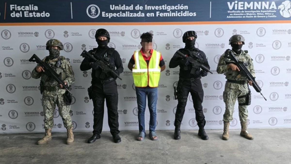 Eduardo Issac fue detenido por agentes de Feminicidios de la Fiscalía de Jalisco (Cortesía Fiscalía de Jalisco)