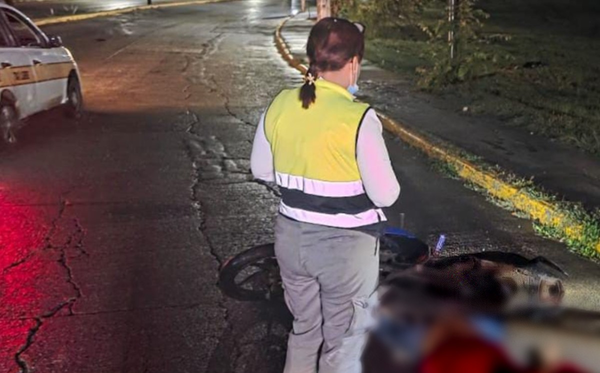Motociclistas perdió el control y chocó contra un barandal en Altamira.| Alberto Cano