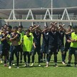 Jugadores del Club Zapotlanejo realizaron una señal contra el racismo en el estadio Marte R. Gómez, durante el partido de Liga Premier en Ciudad Victoria.
