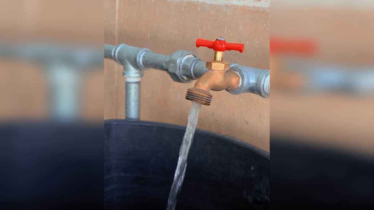 Mejora suministro de agua en la colonia Cinco de Mayo en Lerdo. | Foto: Luis Alatorre.