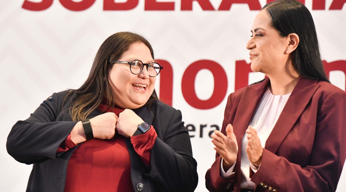 El acto estuvo encabezado por Citlalli Hernández y Ariadna Montiel. | Foto: Cuartoscuro