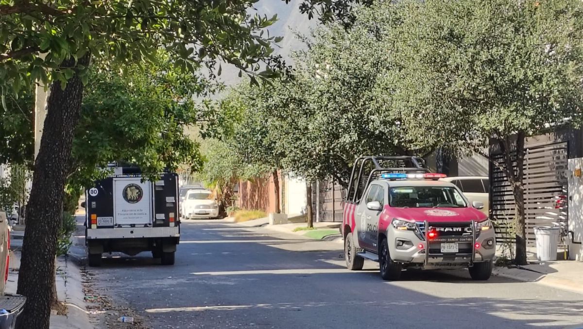 El atraco movilizó a policías municipales y peritos de la Fiscalía de Nuevo León | Agustín Martínez