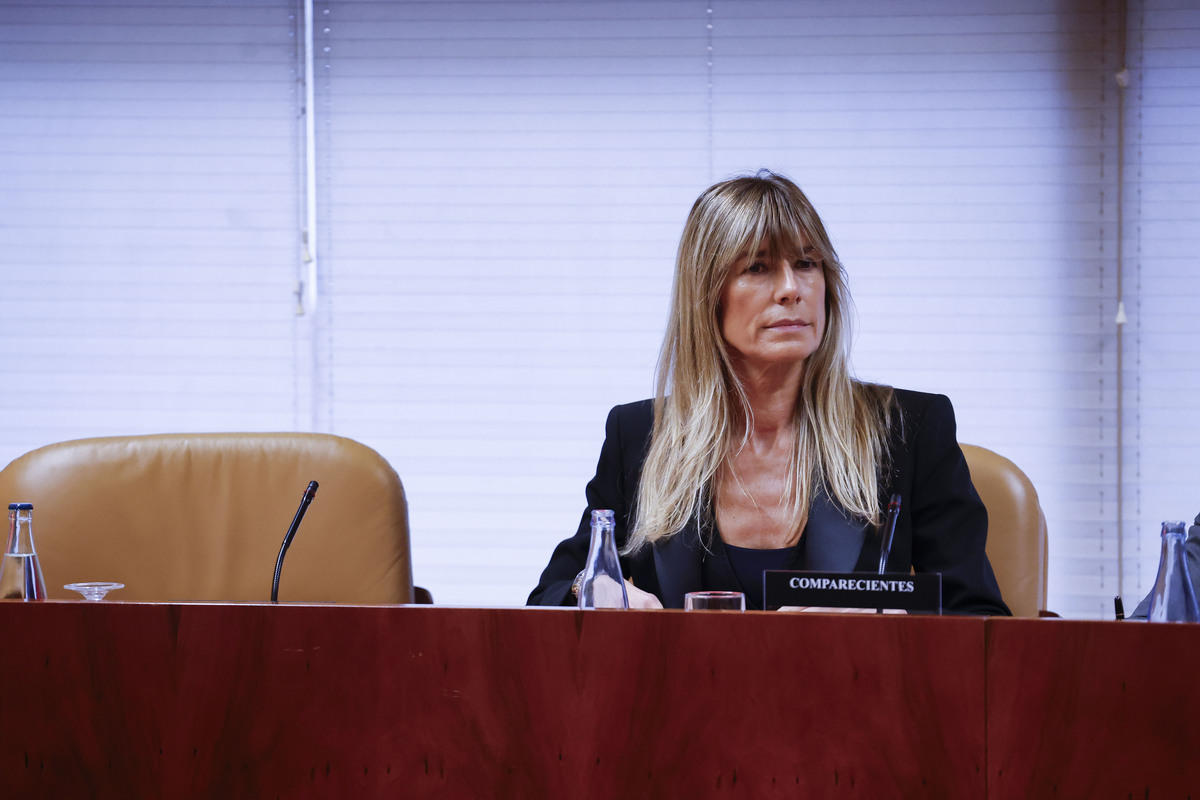 Begoña Gómez, esposa del presidente Pedro Sánchez, durante la primera sesión de la comisión de investigación impulsada por el PP. | EFE