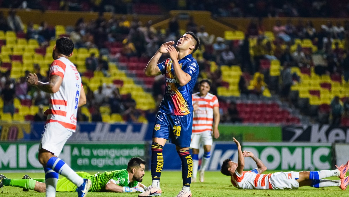 El futbolista de la Liga de Expansión, atrapado en un techo que no puede romper (Imago7)