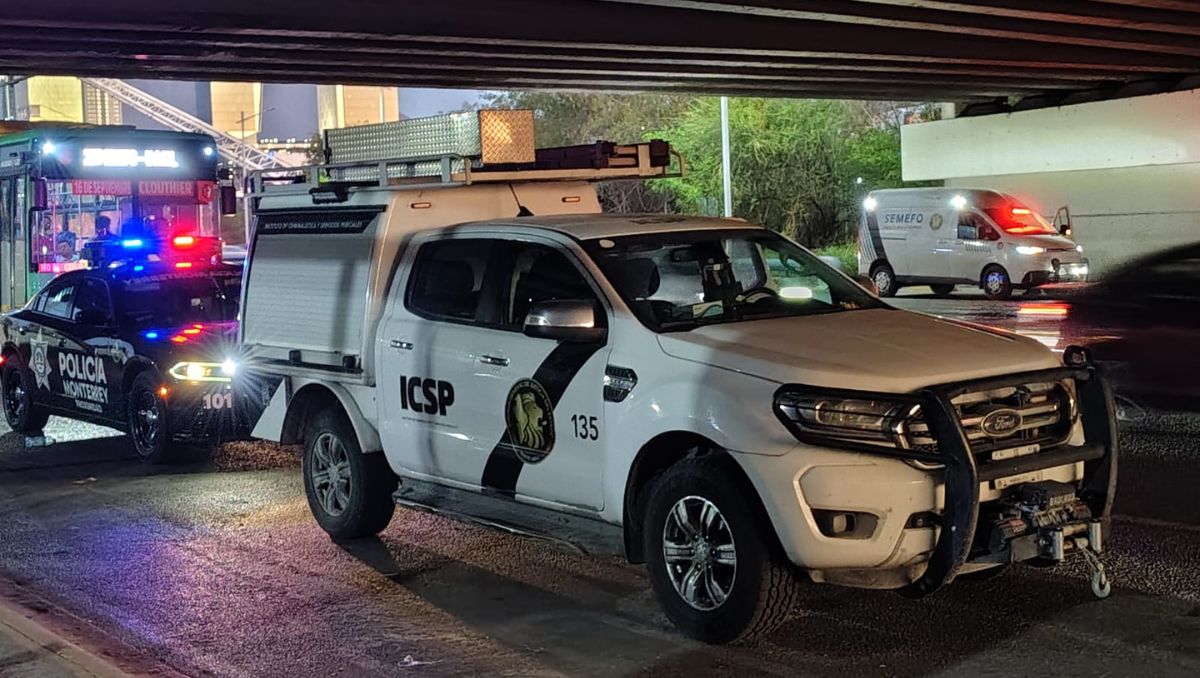 El hombre fue encontrado sin vida y en estado de descomposición en el lecho del río Santa Catarina | Agustín Martínez