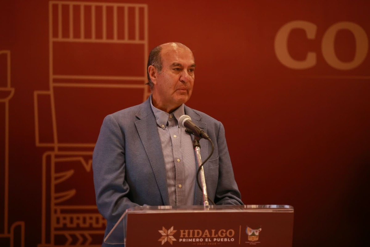 Natividad Castrejón, titular de la SEPH, explicó que en la entidad no se evitará el uso de tablets y celulares. (Jorge Sánchez)