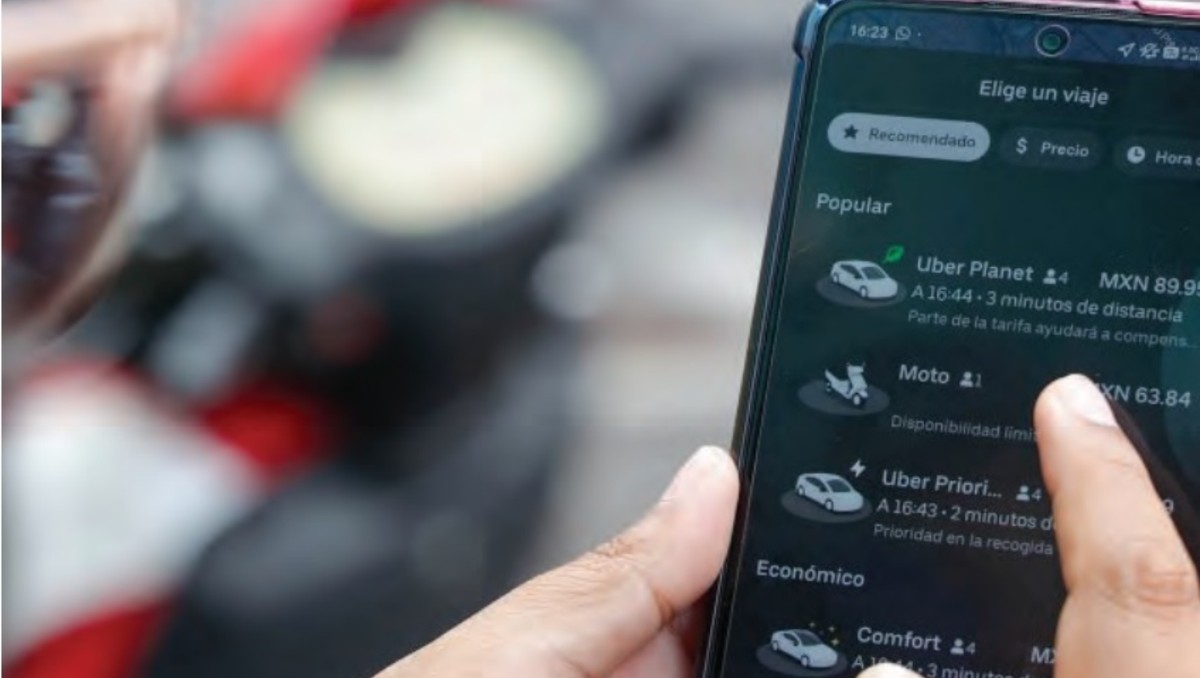Desde la pantalla de inicio, la aplicación ofrece la opción “moto”. (ESIMAGEN)