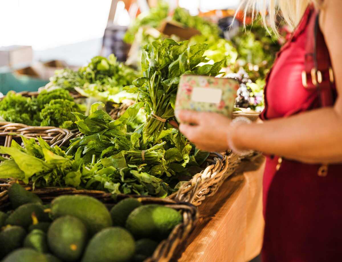 Precios de alimentos presionan el gasto de los hogares en México. | Foto: Magnific