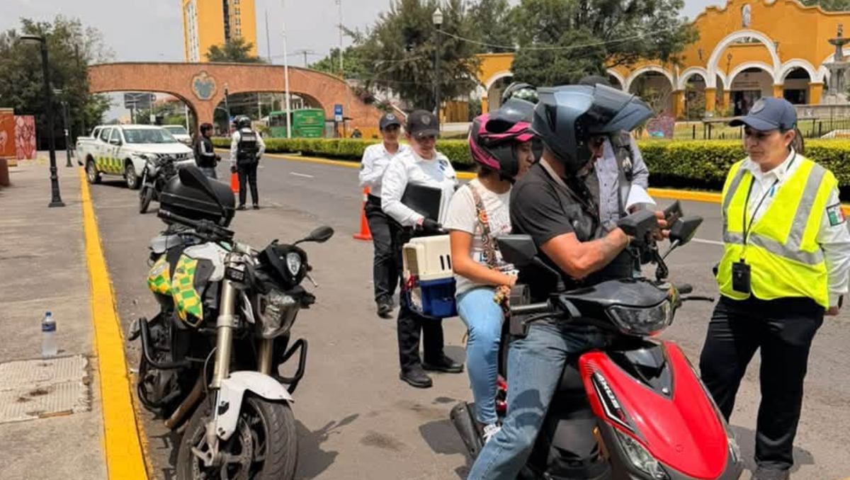 SETRAN invita a la ciudadanía a no arriesgarse tomando motos en plataforma debido a su ilegalidad. (facebook.com/SecretariadeTransporteJal)
