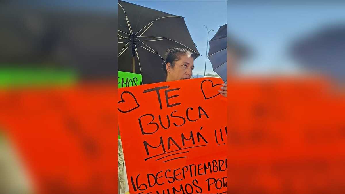 Familia exige a autoridades buscar a joven desaparecido en Torreón. | Foto: Bernda Alcalá.