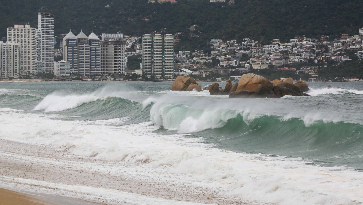 El huracán se desplaza frente a las costas de Pacífico mexicano. | Foto: Cuartoscuro