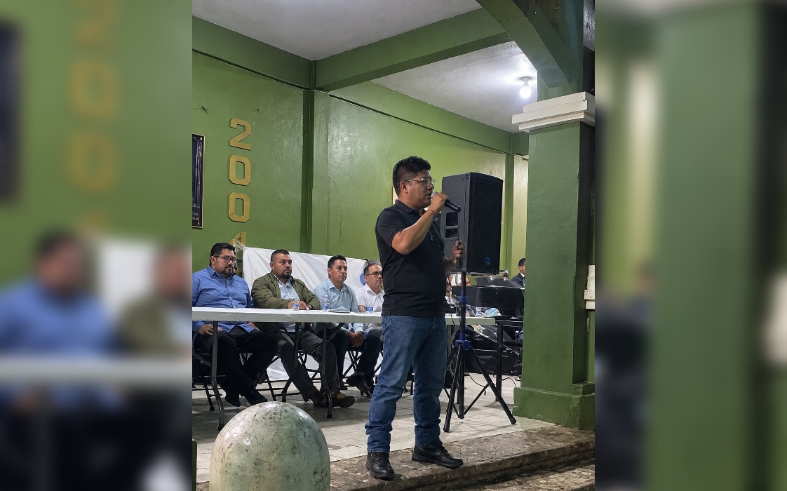 En la mesa de diálogo estuvieron funcionarios representantes de la Secretaría de Seguridad y delegados de paz. | Especial