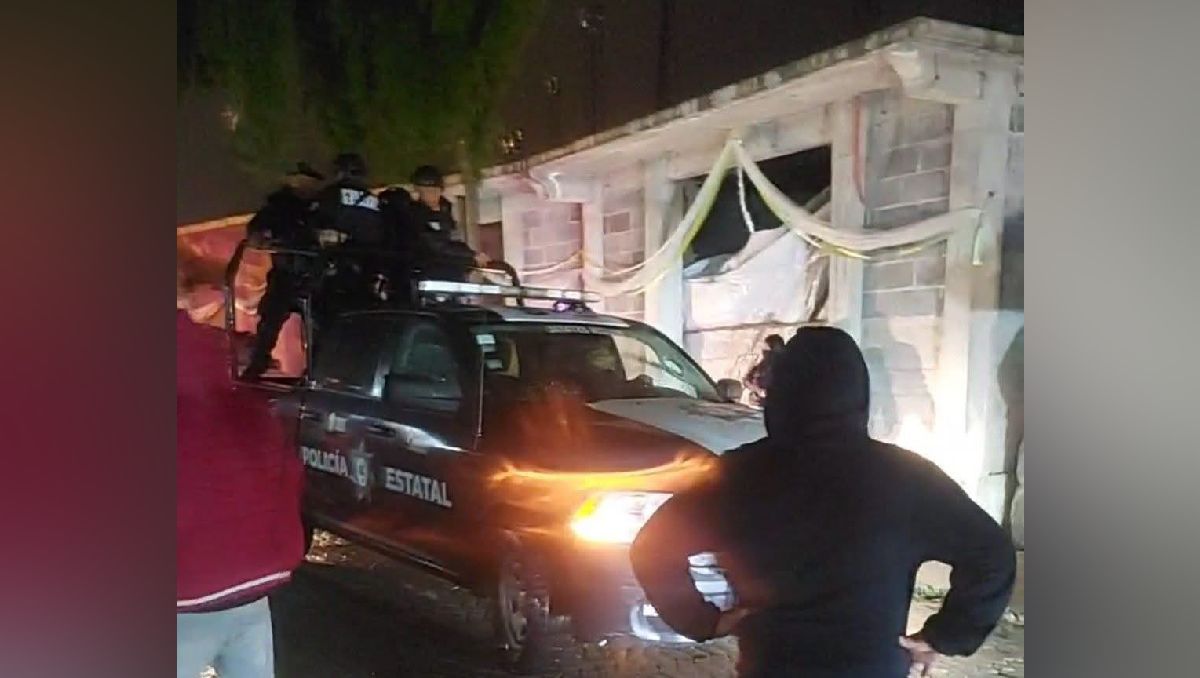 El presunto agresor fue atendido medicamente tras ser golpeado por un grupo de vecinos. | Foto: Facebook / Ozumba de Álzate