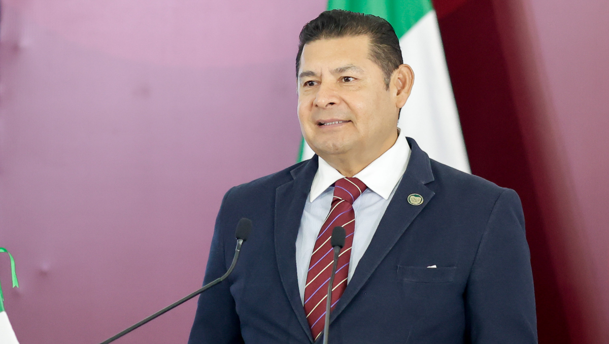 Armenta invita a alcalde de NY para desfile de la Revolución en Puebla | EsImagen
