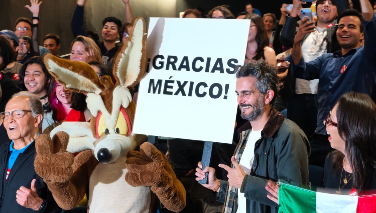 Dave Green visitó CdMx con fans de Looney Tunes / Omar A. G. Pardavé