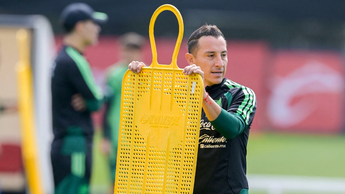 Deportivo de A Coruña elogia a Guardado y presenta nuevas conexiones con el público mexicano (AFP)