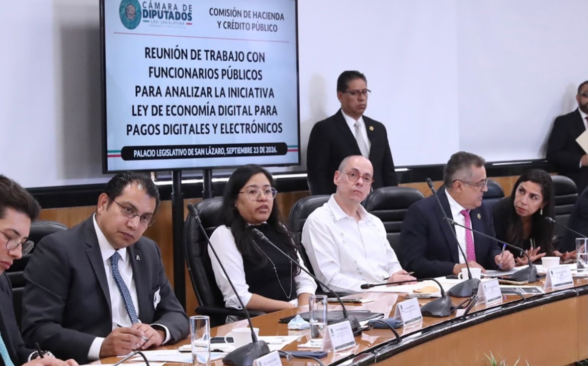Diputados señalan que existe el riesgo de excluir a diversos sectores de la sociedad con la eliminación de efectivo. | Foto: Especial