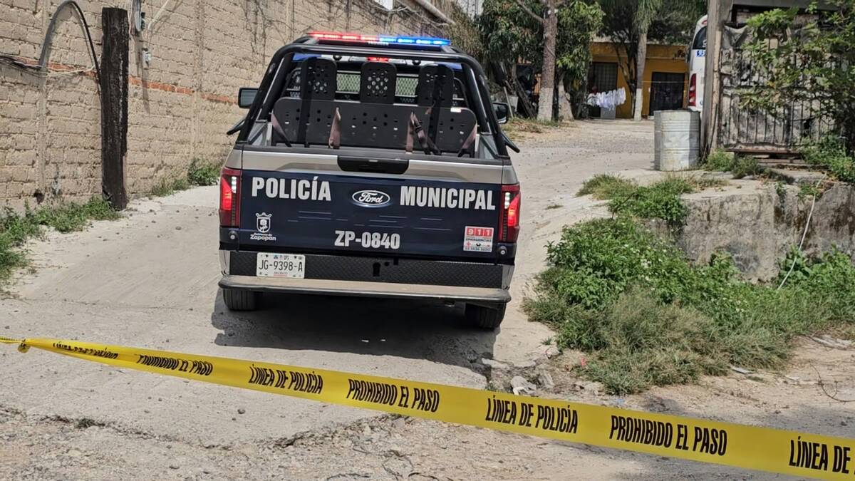 El hallazgo sucedió sobre la brecha Jilgueros casi al cruce con el camino al CUCBA. (Juan Carlos Munguía)